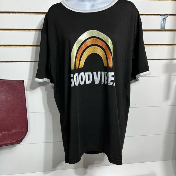 Good Vibes tshirt - Picture 4 of 9